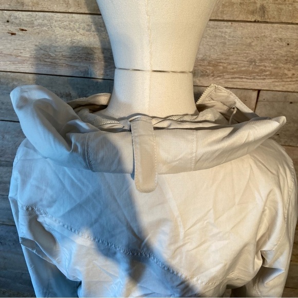 Columbia women’s  white‎ zip up hooded jacket in size x-small - Picture 12 of 13